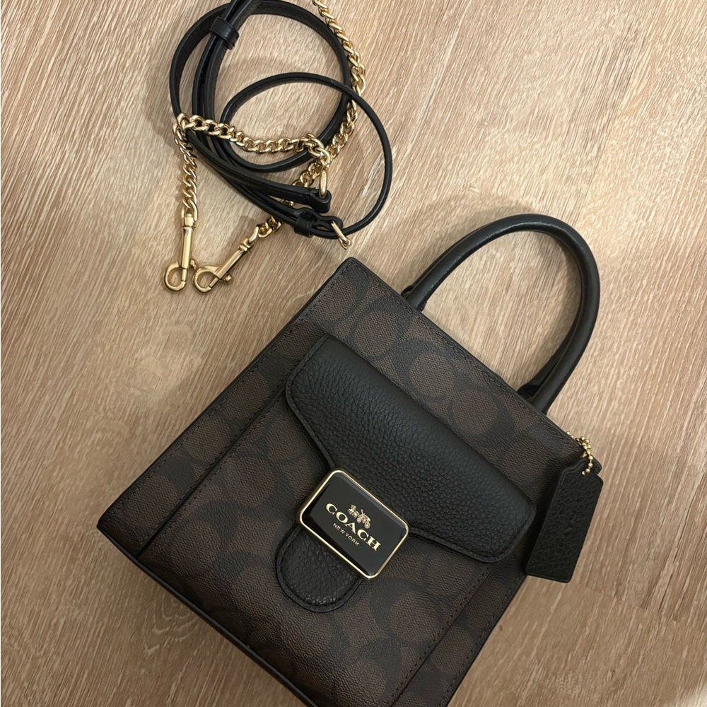 Coach Mini Pepper Crossbody EUC